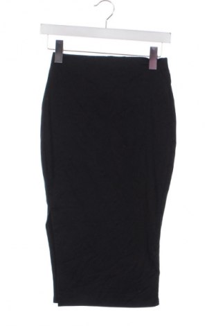 Пола SHEIN, Размер XS, Цвят Черен, Цена 2,55 €