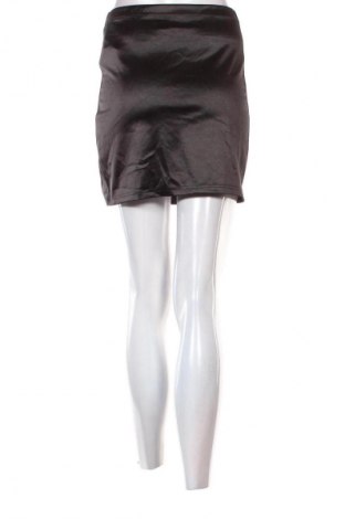 Пола SHEIN, Размер S, Цвят Черен, Цена 2,04 €