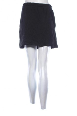 Пола SHEIN, Размер M, Цвят Черен, Цена 2,04 €