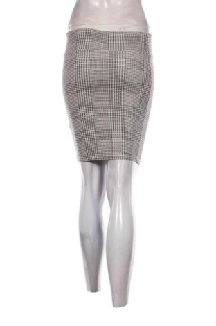 Пола Stradivarius, Размер S, Цвят Многоцветен, Цена 2,04 €