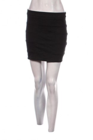 Пола Tally Weijl, Размер S, Цвят Черен, Цена 2,04 €