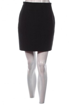 Пола Unbranded, Размер S, Цвят Черен, Цена 2,55 €