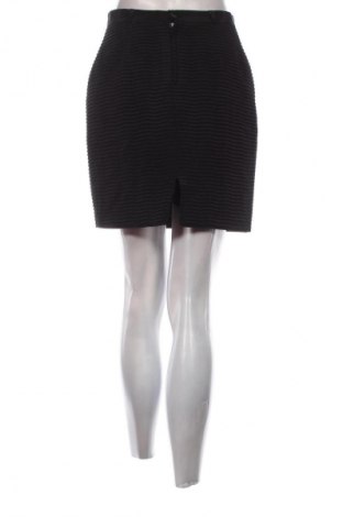 Пола Unbranded, Размер S, Цвят Черен, Цена 2,55 €