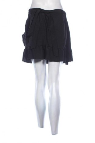 Пола Unbranded, Размер M, Цвят Черен, Цена 2,04 €