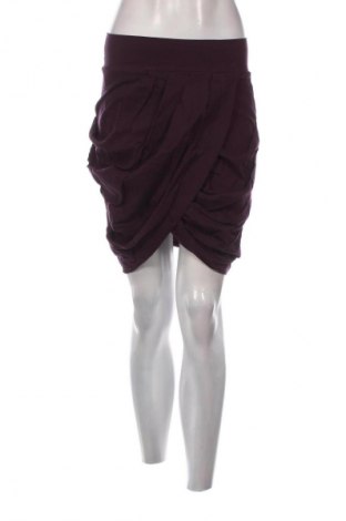 Пола Unbranded, Размер M, Цвят Червен, Цена 2,04 €