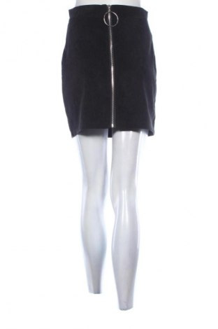 Пола Unbranded, Размер S, Цвят Черен, Цена 2,55 €