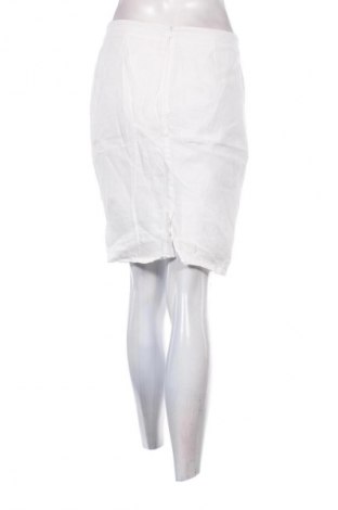 Пола United Colors Of Benetton, Размер M, Цвят Бял, Цена 2,55 €