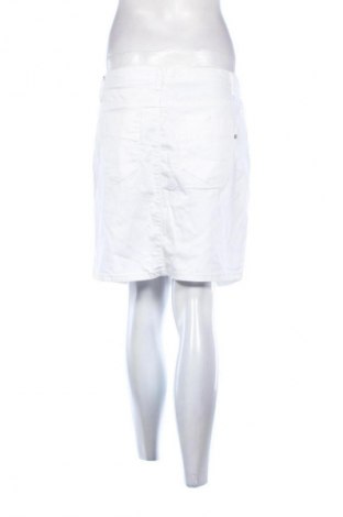 Пола Units, Размер M, Цвят Бял, Цена 2,55 €