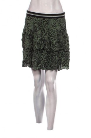 Пола Vero Moda, Размер M, Цвят Многоцветен, Цена 2,04 €