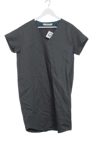 Šaty  Humanoid, Velikost XS, Barva Šedá, Cena  169,00 Kč