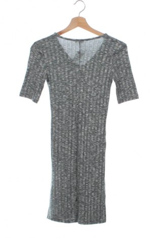 Kleid Motivi, Größe XS, Farbe Grün, Preis 7,99 €