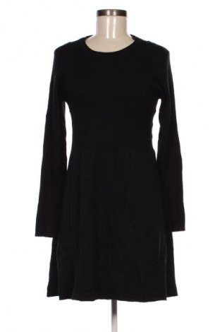 Sukienka ONLY, Rozmiar M, Kolor Czarny, Cena 36,99 zł