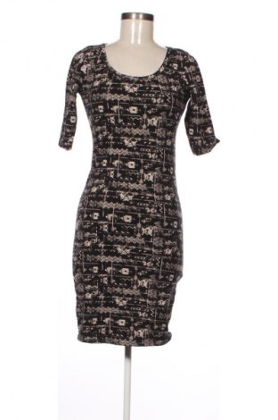 Φόρεμα Review, Μέγεθος M, Χρώμα Πολύχρωμο, Τιμή 6,99 €