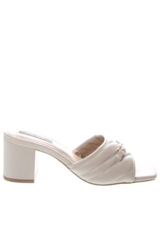 Чехли Nine West, Размер 38, Цвят Бежов, Цена 71,63 €, #137317679