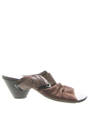 Чехли Tamaris, Размер 40, Цвят Кафяв, Цена 74,05 €, #137250859