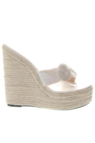 Papuci Unbranded, Mărime 39, Culoare Alb, Preț 190,94 Lei, #137288652