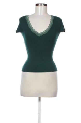 Dámská halenka Stradivarius, Velikost S, Barva Zelená, Cena  153,00 Kč, #137282093