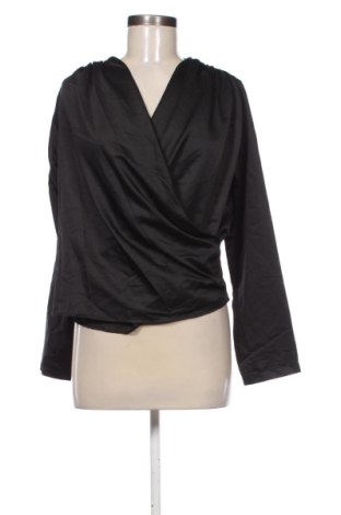 Bluză de femei Trendyol, Mărime M, Culoare Negru, Preț 57,74 Lei, #137320894