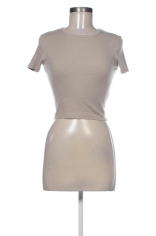 Tricou de femei Pull&Bear, Mărime M, Culoare Bej, Preț 45,00 Lei, #137313728