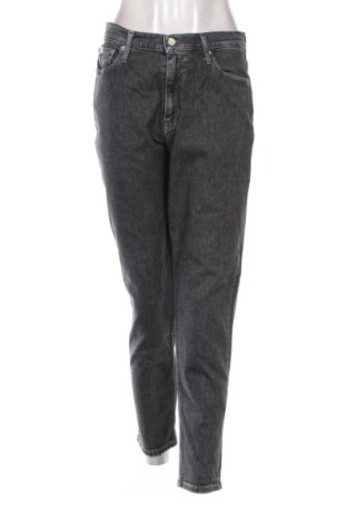 Blugi de femei Calvin Klein Jeans, Mărime M, Culoare Gri, Preț 204,71 Lei, #137277539