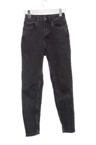 Blugi de femei Stradivarius, Mărime XS, Culoare Negru, Preț 75,63 Lei, #137286710