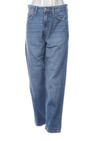 Blugi de femei Bershka, Mărime M, Culoare Albastru, Preț 96,71 Lei, #137288109