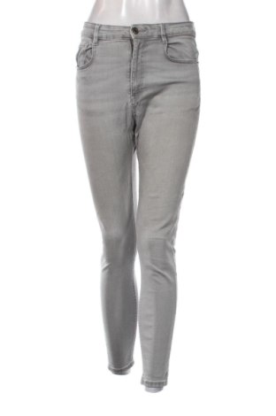 Női farmernadrág Pull&Bear, Méret L, Szín Szürke, Ár 5 717 Ft, #137291231