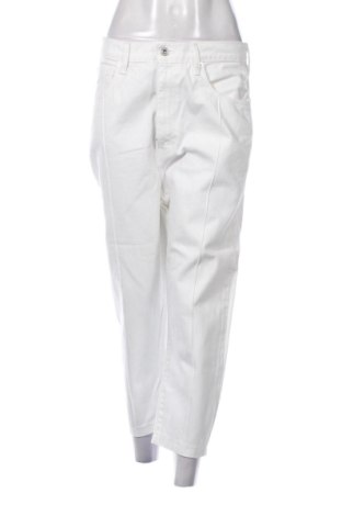 Blugi de femei Levi's, Mărime M, Culoare Alb, Preț 204,71 Lei, #137298373