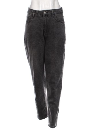 Blugi de femei SHEIN, Mărime M, Culoare Gri, Preț 52,49 Lei, #137314383
