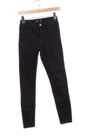 Damskie jeansy Sinsay, Rozmiar XS, Kolor Czarny, Cena 36,30 zł, #137314724