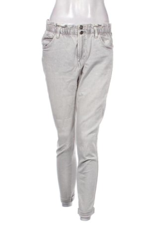 Blugi de femei Bershka, Mărime S, Culoare Gri, Preț 52,49 Lei, #137317958