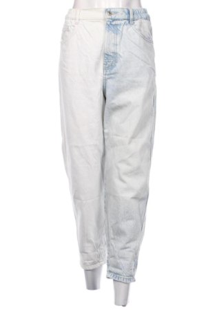 Blugi de femei Bershka, Mărime S, Culoare Multicolor, Preț 68,24 Lei, #137334405