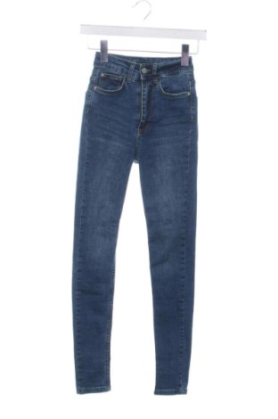 Blugi de femei Trendyol, Mărime XXS, Culoare Albastru, Preț 110,23 Lei, #137247119