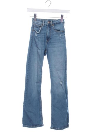 Blugi de femei Bershka, Mărime XXS, Culoare Albastru, Preț 78,74 Lei, #137252519