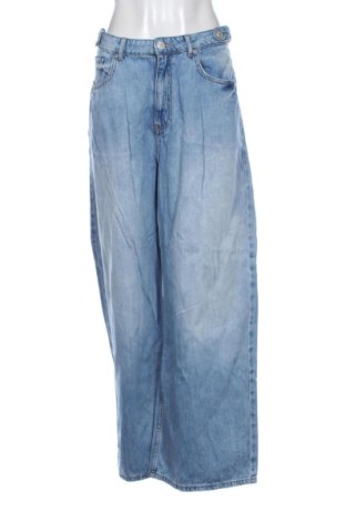 Дамски дънки Pull&Bear, Размер XL, Цвят Син, Цена 19,00 €, #137283541