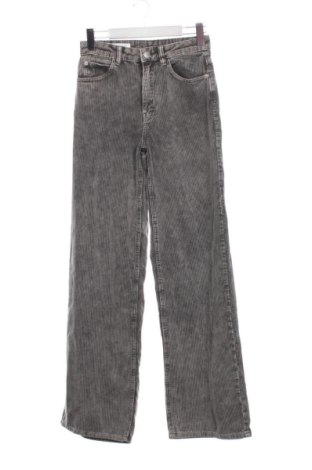 Damskie sztruksy Pull&Bear, Rozmiar XS, Kolor Szary, Cena 66,99 zł, #137265858