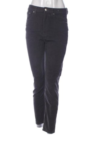 Pantaloni de velvet de femei Pull&Bear, Mărime S, Culoare Negru, Preț 46,00 Lei, #137301303