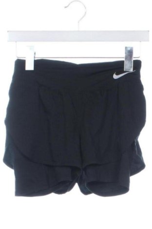 Дамски къс панталон Nike, Размер XS, Цвят Черен, Цена 19,94 €, #137140042