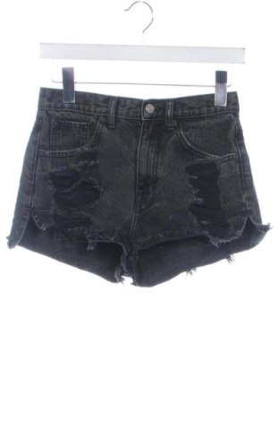 Pantaloni scurți de femei Pull&Bear, Mărime XS, Culoare Negru, Preț 62,99 Lei, #137249340