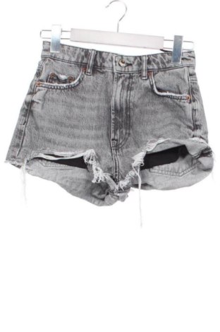 Pantaloni scurți de femei Zara, Mărime XXS, Culoare Gri, Preț 62,00 Lei, #137252144