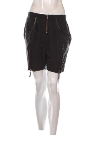 Pantaloni scurți de femei Munthe Plus Simonsen, Mărime XL, Culoare Negru, Preț 130,19 Lei, #137288288
