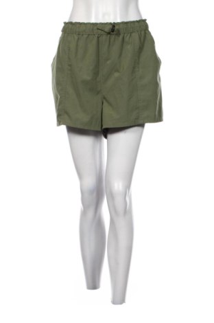 Pantaloni scurți de femei No Boundaries, Mărime 3XL, Culoare Verde, Preț 47,24 Lei, #137296354