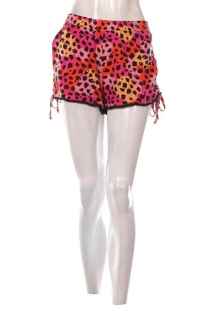 Pantaloni scurți de femei Yfl Reserved, Mărime M, Culoare Multicolor, Preț 52,49 Lei, #137301370