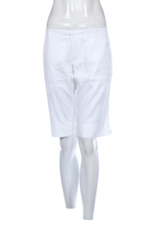 Pantaloni scurți de femei PUMA, Mărime XL, Culoare Alb, Preț 115,48 Lei, #137308814
