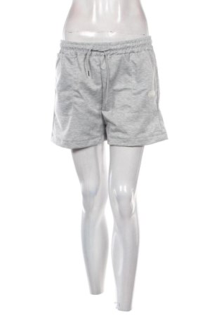 Pantaloni scurți de femei Unbranded, Mărime M, Culoare Gri, Preț 37,20 Lei, #137323556