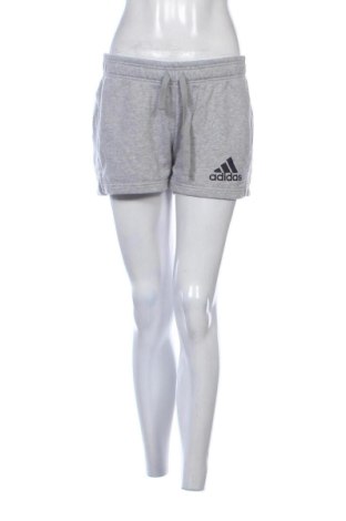Pantaloni scurți de femei Adidas, Mărime L, Culoare Gri, Preț 81,99 Lei, #137199349