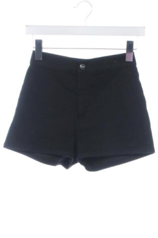 Pantaloni scurți de femei Pull&Bear, Mărime XXS, Culoare Negru, Preț 52,49 Lei, #137244619