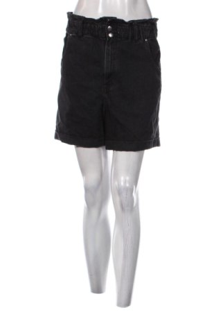 Pantaloni scurți de femei H&M, Mărime S, Culoare Negru, Preț 47,24 Lei, #137275710