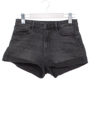 Γυναικείο κοντό παντελόνι Guess, Μέγεθος XS, Χρώμα Γκρί, Τιμή 25,00 €, #137288747