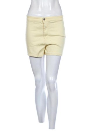 Pantaloni scurți de femei Sinsay, Mărime M, Culoare Galben, Preț 35,96 Lei, #137292040